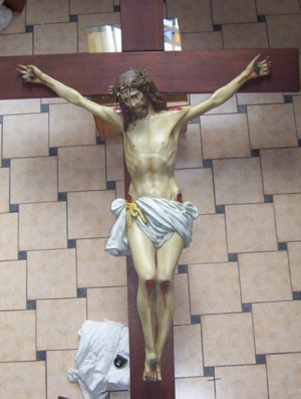 Crucifix_w_wood__62bdb5caf0507